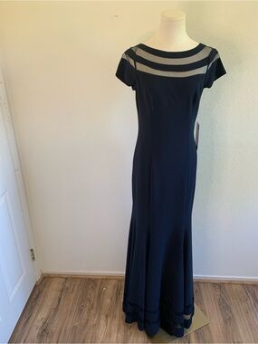 JS Collections Navy Illusion Fit & Flare Formal Gown Size 6 - New With Tags